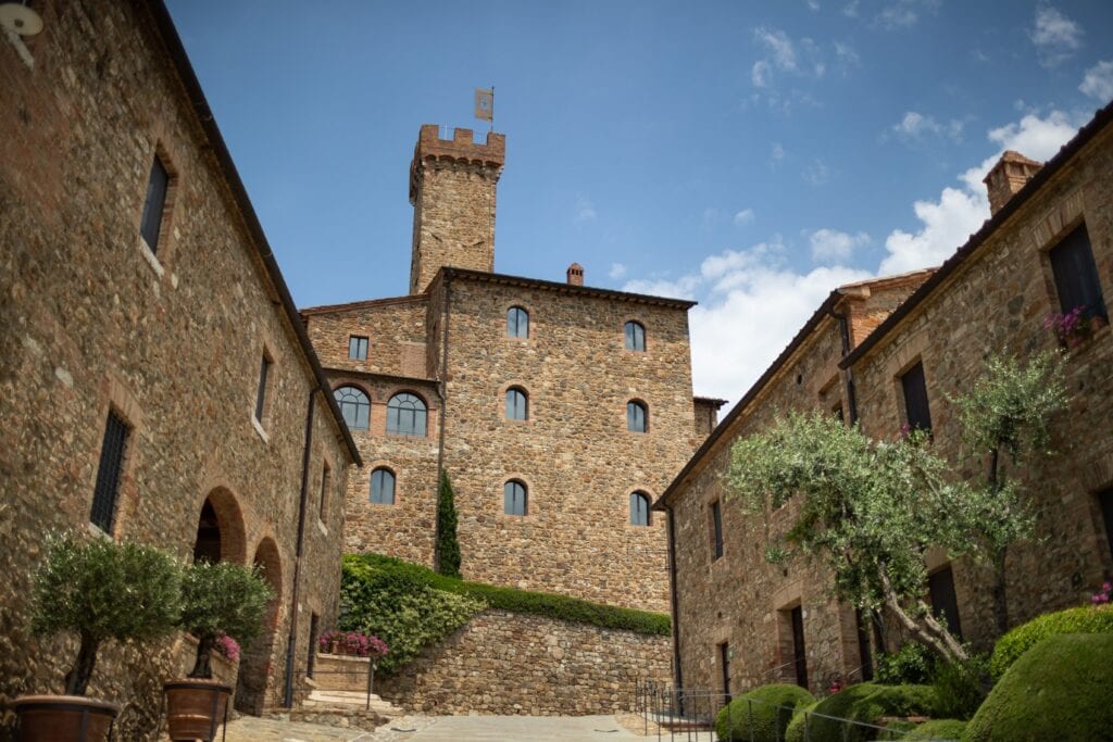 แตร์รัวร์ของ Banfi ได้ขับเคลื่อน Brunello di Montalcino และนำเสนอสิ่งที่ดีที่สุดของทัสคานี