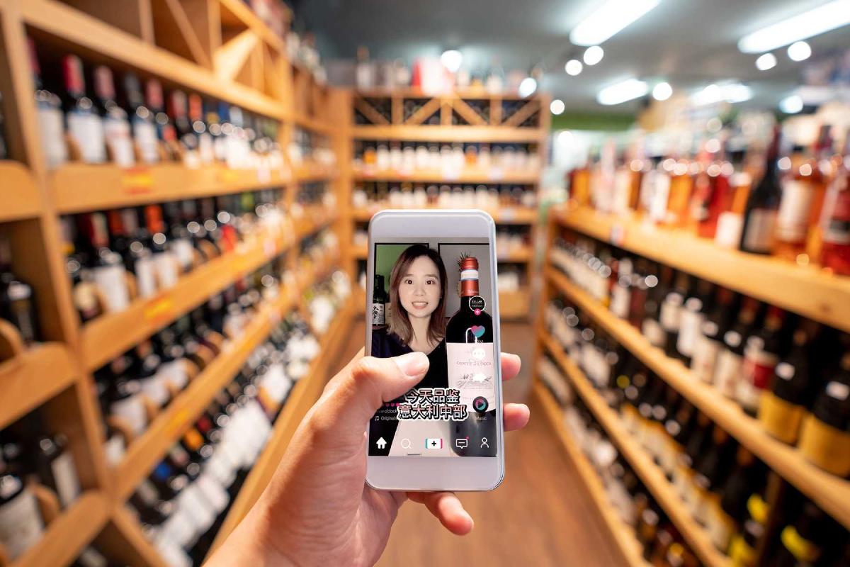 Top 6 ứng dụng di động bạn nên thử khi xâm nhập thị trường rượu vang Trung Quốc